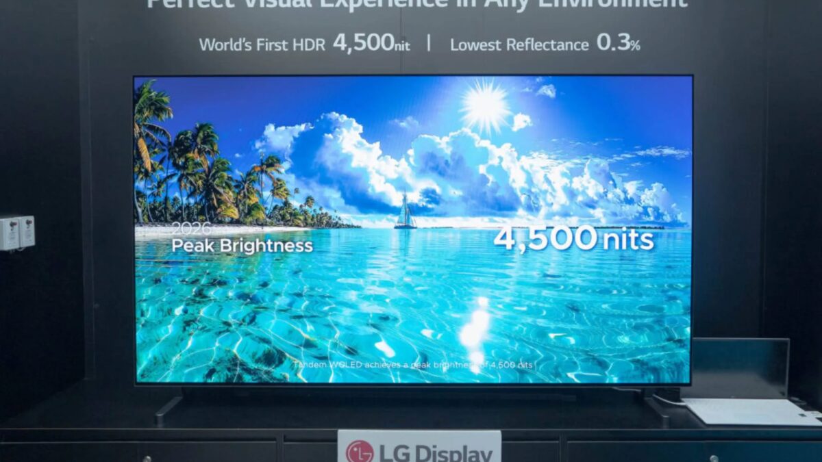 Тандем OLED LG показывает дисплей на стенде