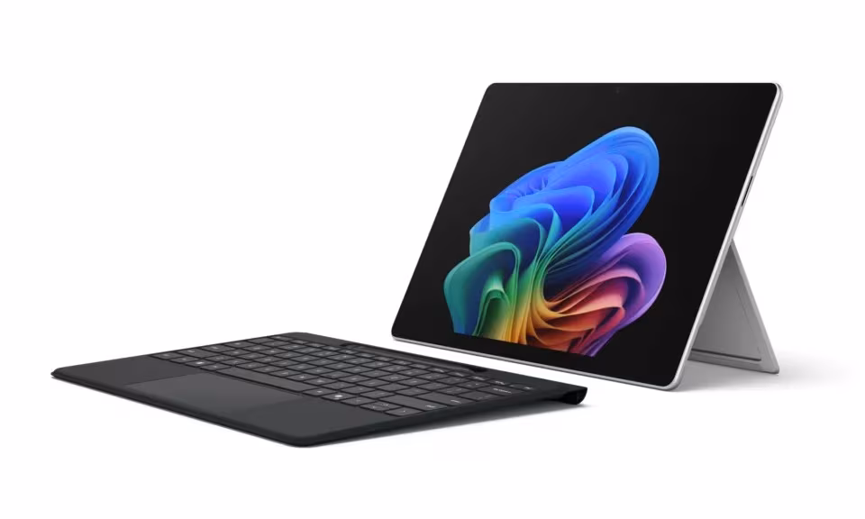 Планшет Surface с клавиатурой и подставкой