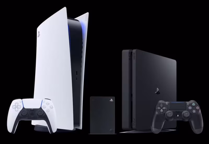 Восстановленная PlayStation 5 с двумя контроллерами и дисководами
