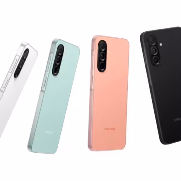 Четыре смартфона Samsung Galaxy A27 за раз в разных цветах
