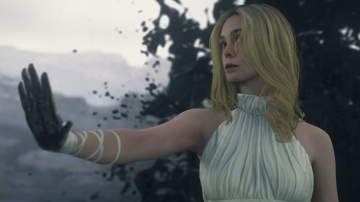 Женщина в белом платье и черных перчатках фильм Death Stranding 2