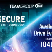 TEAMGROUP логотип и выставочные стенды защиты данных и DDR5 PCIe 5.0