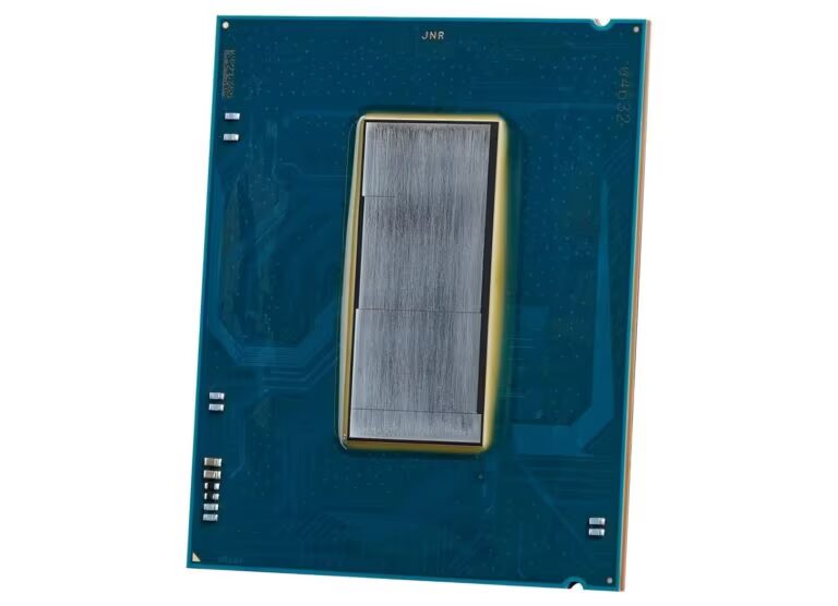 скальпированный процессор Intel Core Ultra 7 270K Plus на материнской плате