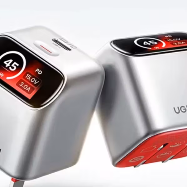 Устройство Ugreen с дисплеем и кнопками 45 ватт GaN
