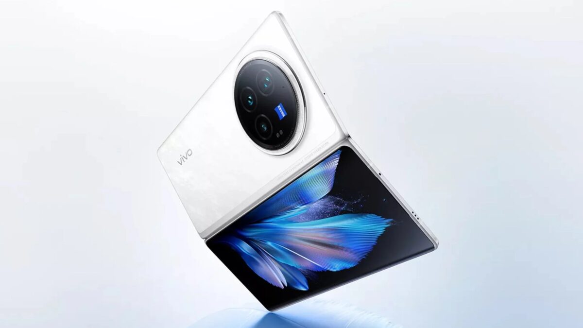 Складной телефон Vivo X Fold6 с тремя камерами