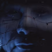 Лицо куклы-манекена с иглами Хеллрейзера из фильма Hellraiser