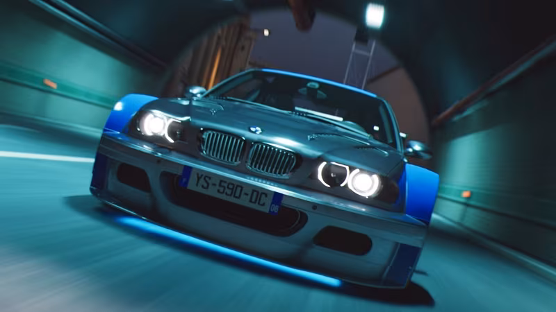 Гоночная машина BMW M3 E46 с голубым подкрылком постоянкой