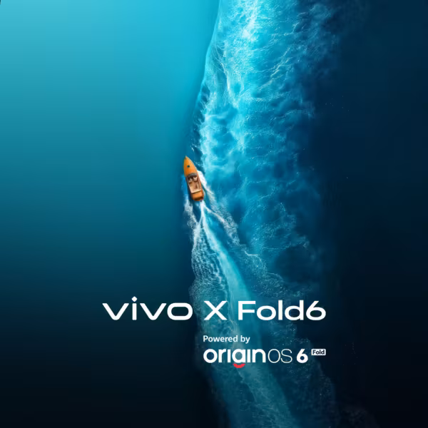 Открытый Vivo X Fold 6 со сгибающимся экраном