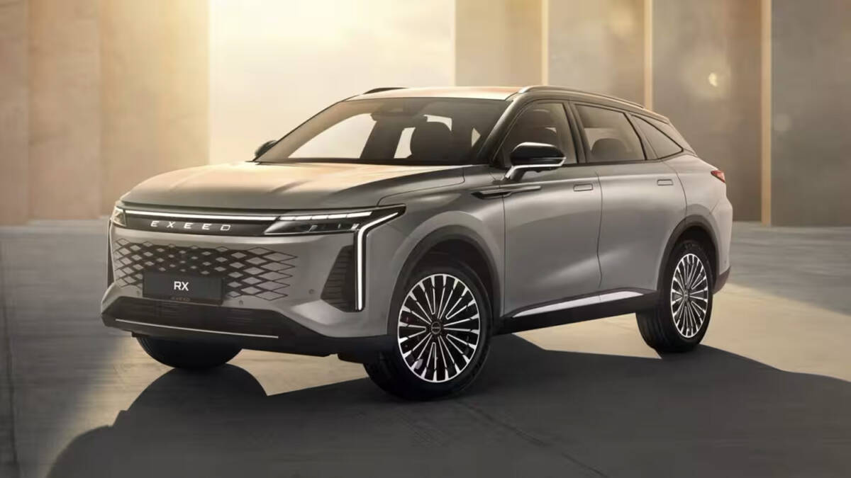 Электрический кроссовер Exeed RX 2025 замаскированный