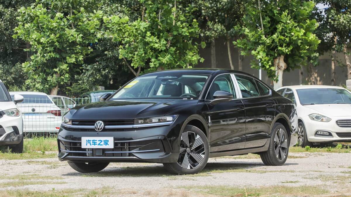 Седан Volkswagen Magotan PHEV оценили в Китае в 170 тыс. юаней