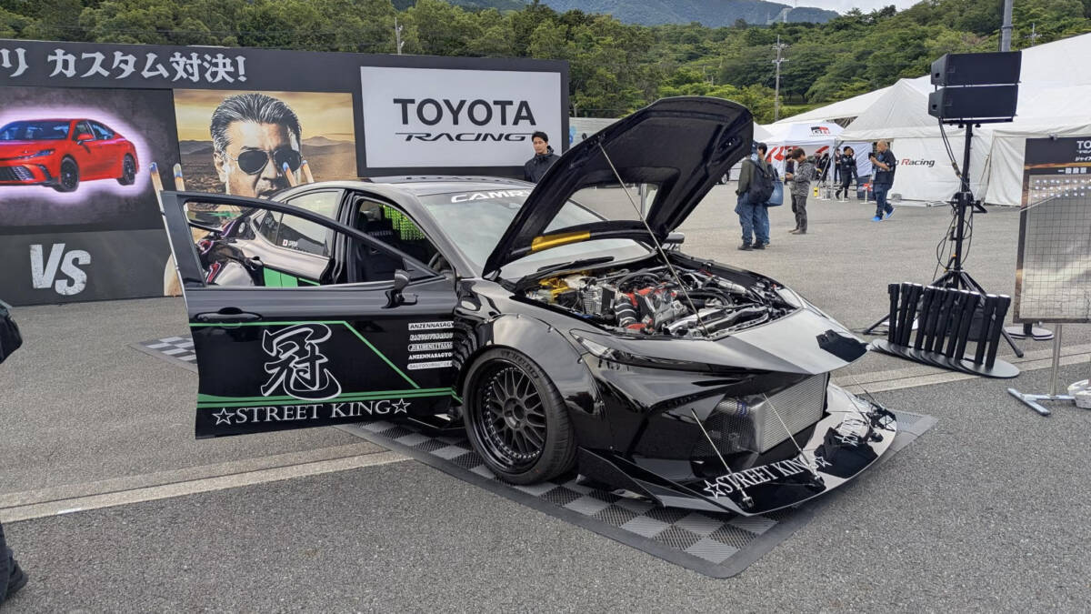 Дрифткар Toyota Camry на стенде