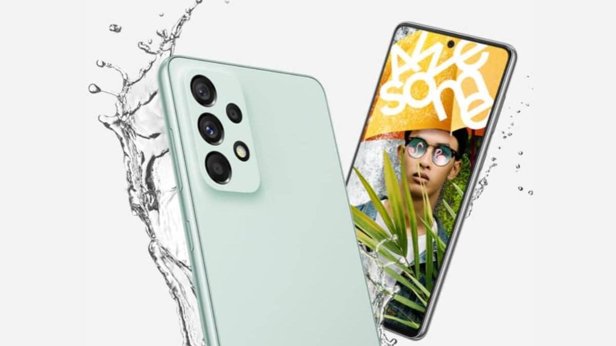 Samsung Galaxy S21 смартфон с четырьмя камерами и экраном