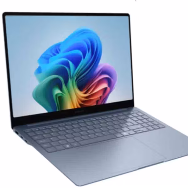 Ноутбук Samsung Galaxy Book 6 Edge черный открытый экран