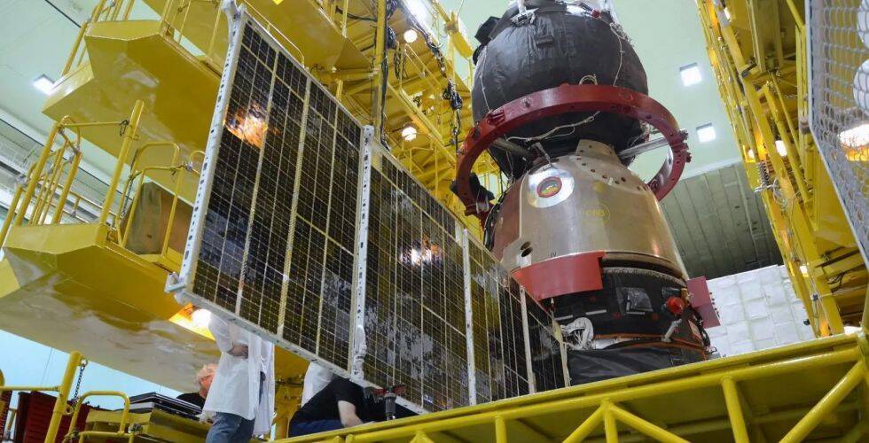 Корабль Союз МС-29 проверка солнечных батарей