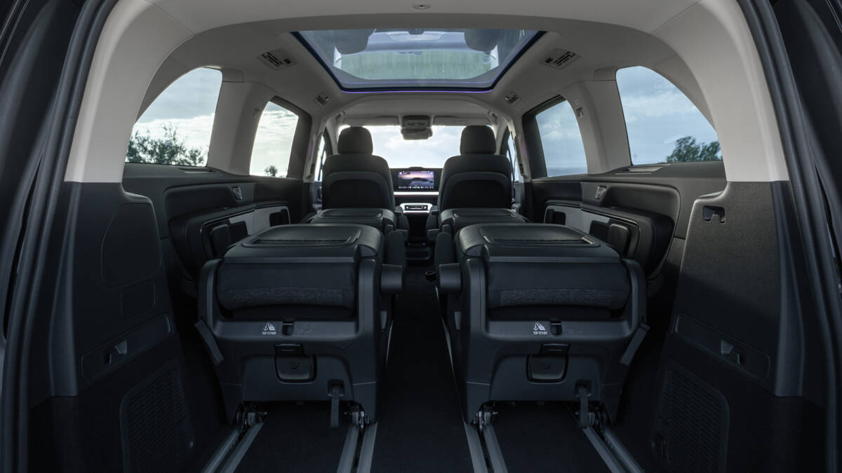 Внутренний интерьер Mercedes-Benz VLE в виде вэна