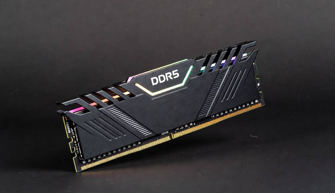 Оперативная память DDR5 в черном корпусе