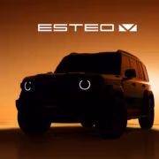 черный внедорожник Esteo V27 на песке sunset