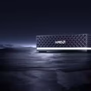 Мини-ПК AMD Ryzen AI Max+ 395 на фоне гор