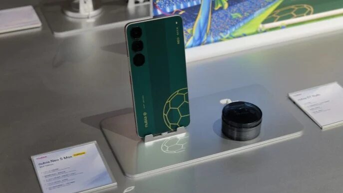 смартфон Nubia Neo 5 Max показали с экраном 7,5 дюйма