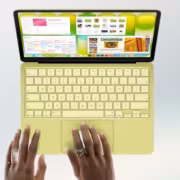 ноутбук Apple MacBook Neo 2 с клавиатурой и экраном
