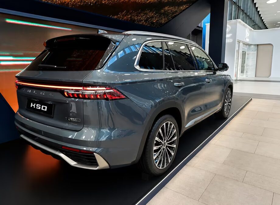 Новый кроссовер BMW X7 автомобиль салон