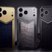 Три iPhone 17 Pro Max с магнитными накладками Caviar