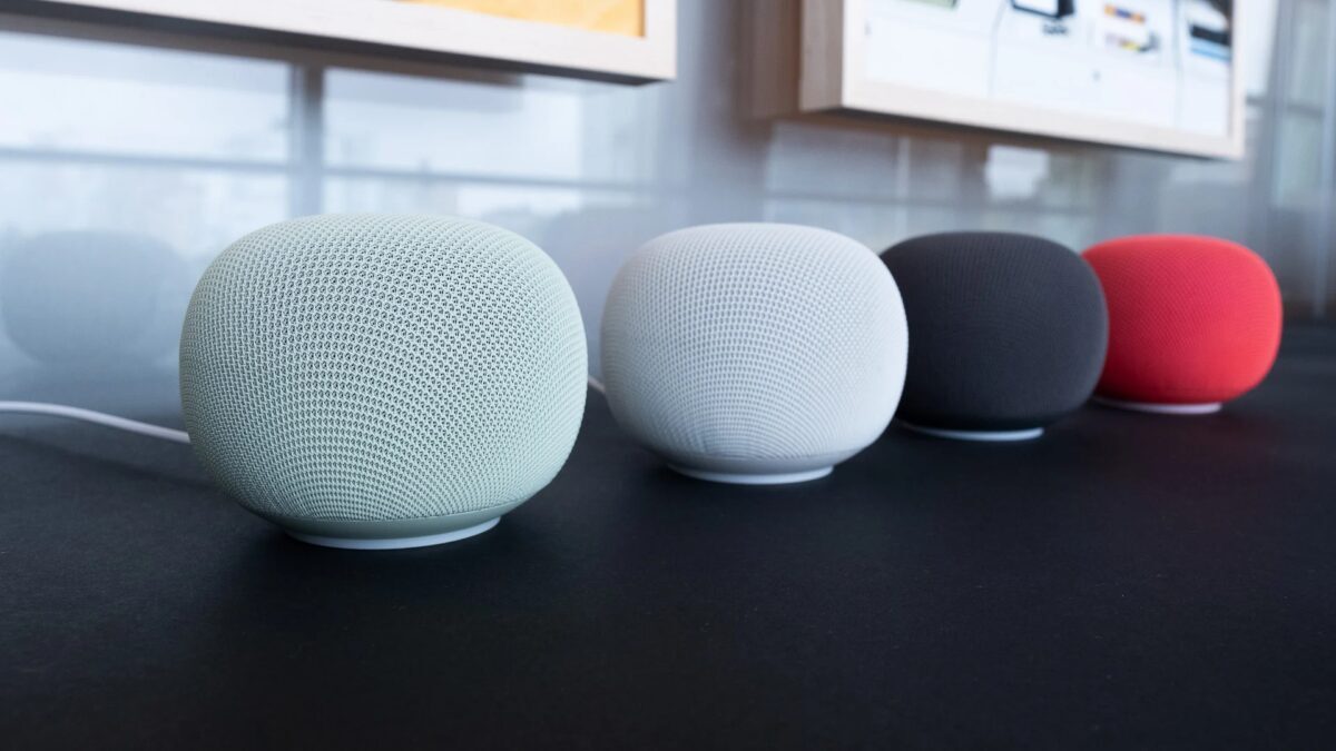 Google открыла предзаказ на умную колонку Home Speaker 3 Четыре разноцветных умных колонки Home Speaker