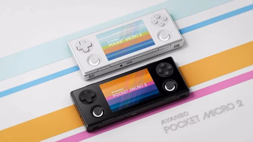Две портативные игровые консоли Ayaneo Pocket Micro 2