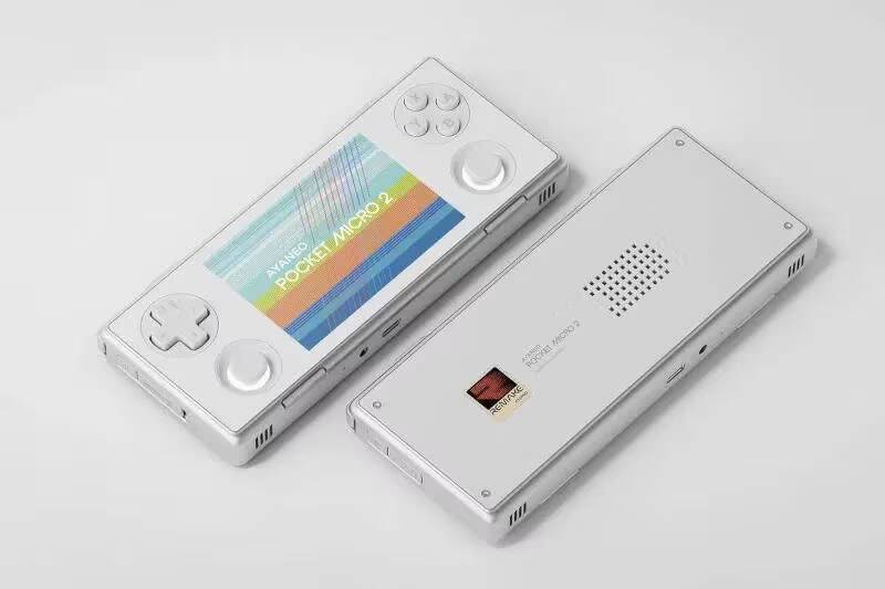 Портативная консоль Ayaneo Pocket Micro 2 с экраном и управлением