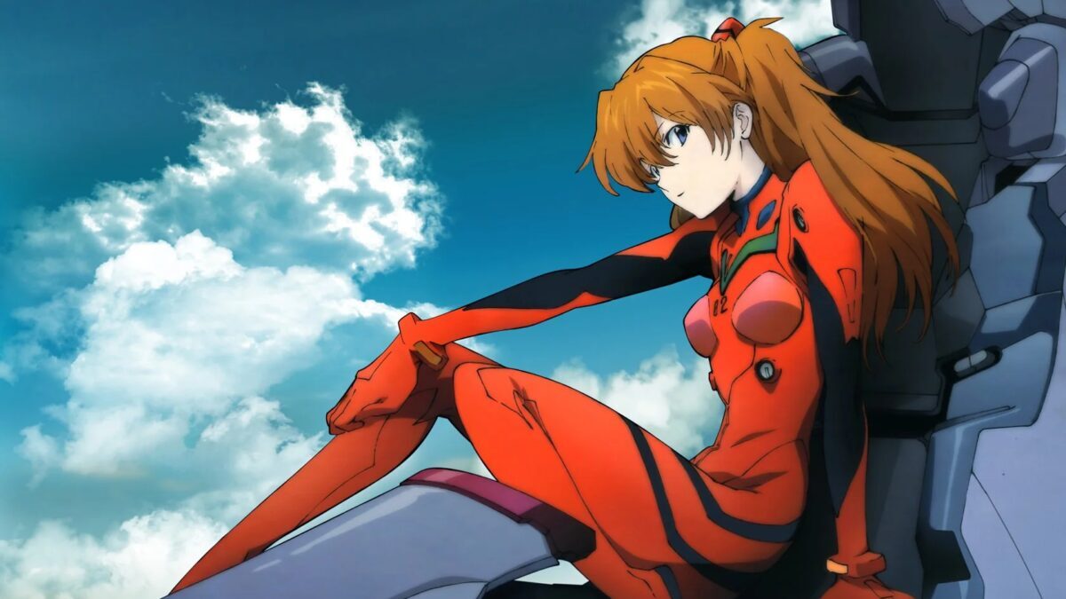 Косплей Аски Лэнгли из Neon Genesis Evangelion на фоне облаков