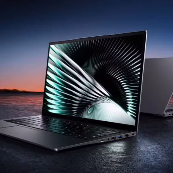Ноутбук Chuwi UniBook с дисплеем и клавиатурой