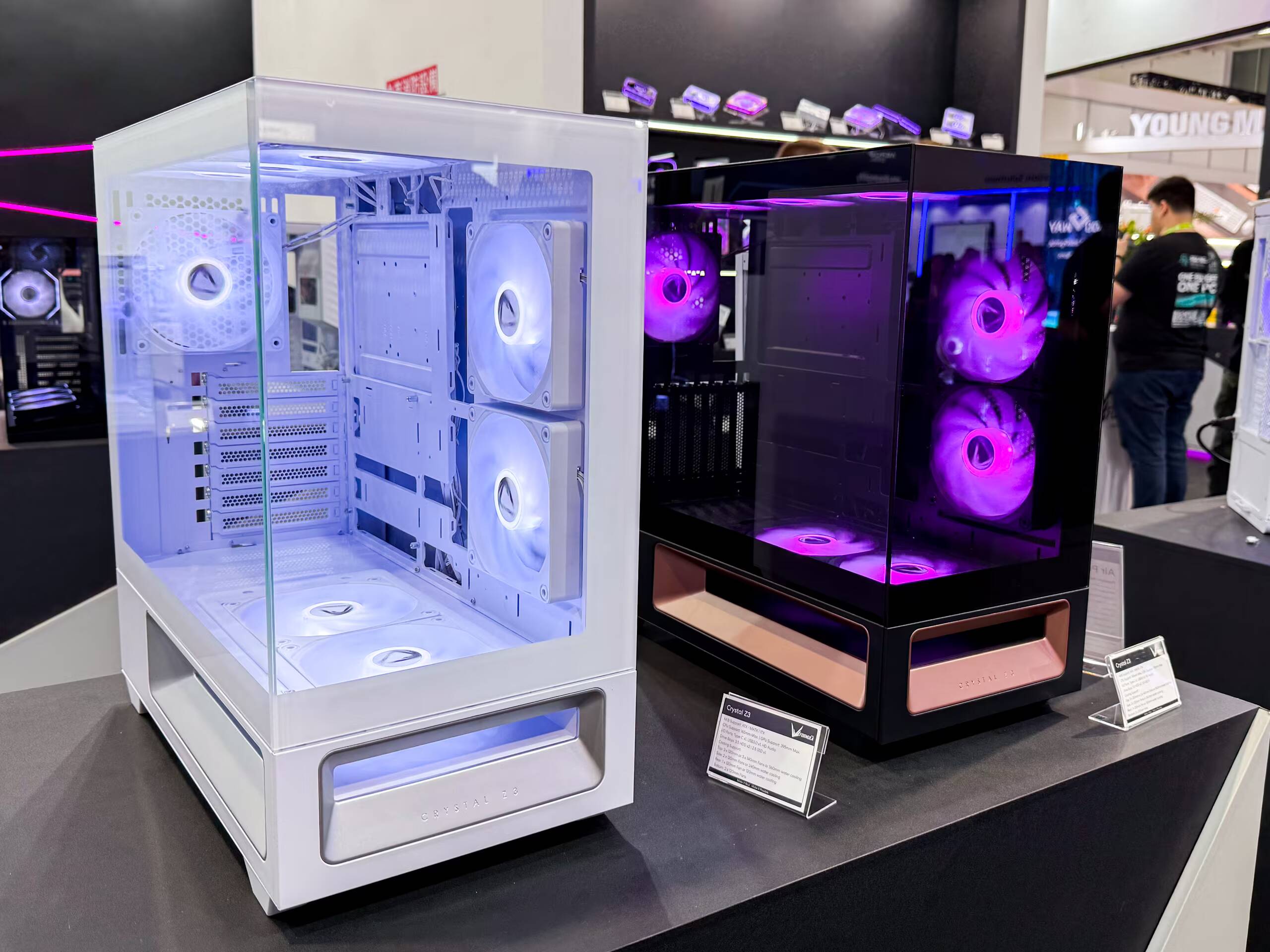 Корпуса и блоки питания Crystal Z3 на выставке Computex 2026