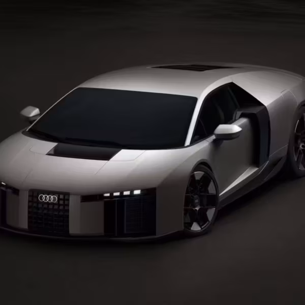 Суперкар Audi Nuvolari угловатый дизайн серебристый цвет