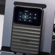 Внешний SSD Ugreen Neodrive Go 40s с экраном