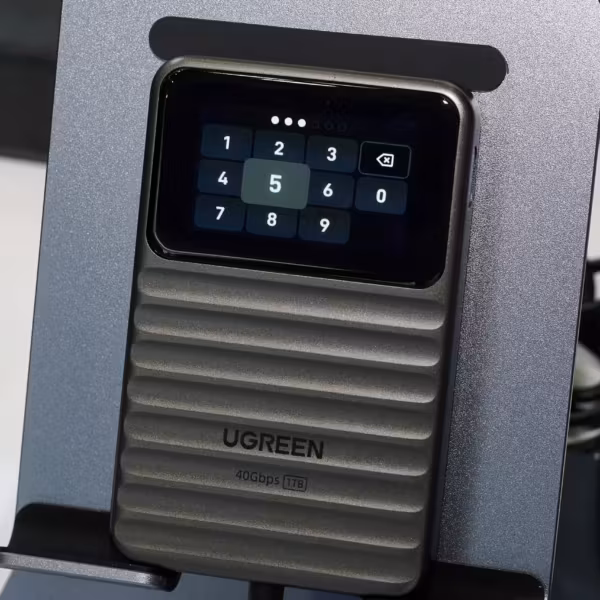 Внешний SSD Ugreen Neodrive Go 40s с экраном