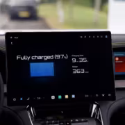 заявленная зарядка BYD FLASH 1,5 МВт на дисплее