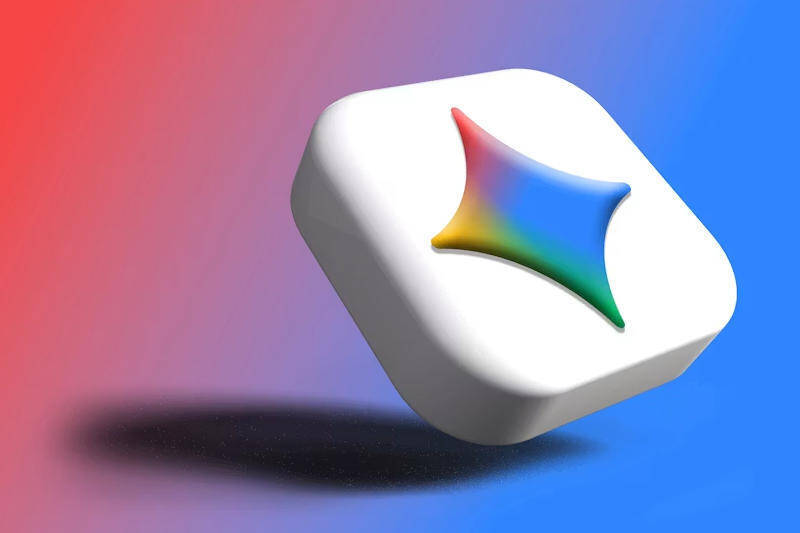 Куб с логотипом Google и цветным градиентом