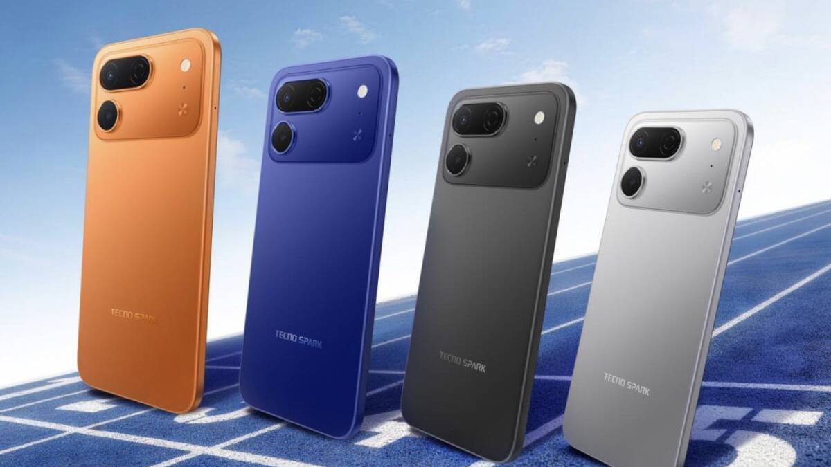 Четыре смартфона Tecno Spark 50 Pro разных цветов на беговой дорожке