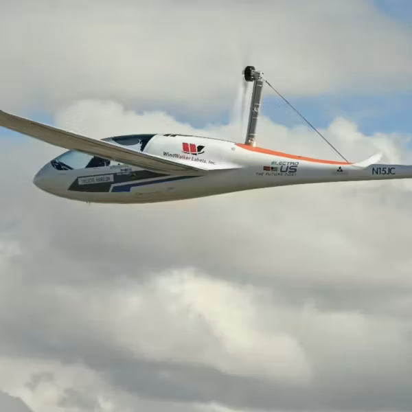 Helios Horizon испытала электросамолет с твердотельной батареей