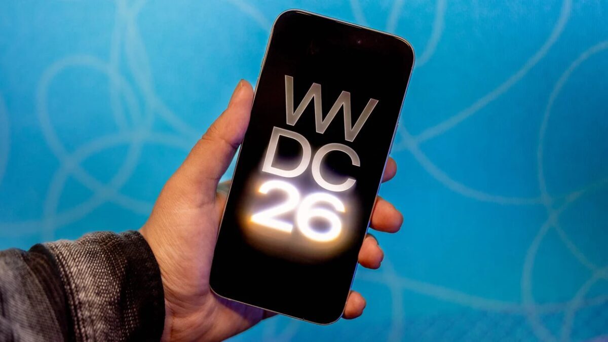 Смартфон с отображением WWDC 26 и iOS 27