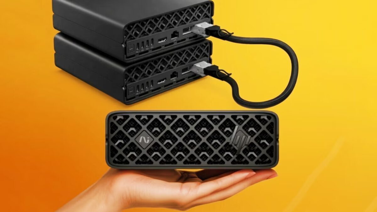 Мини-ПК HP OmniDesk Mini с разъёмами и кабелем