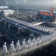 люди в белых халатах и касках идут по мосту с солнечными панелями Tesla