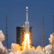 Ракета «Чанчжэн-7А» со спутником 26A взрывается