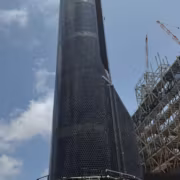 Прототип Starship S40 на строительной площадке