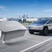 Флешка TWSC TC301 и электромобиль на дороге