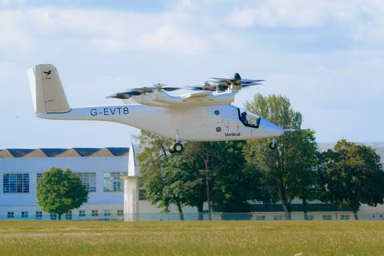 Аэротакси Vertical Aerospace выполнило первый полёт с пилотом
