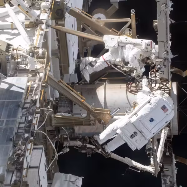 NASA 30 июня начнет серию ремонтов МКС с руки Canadarm2