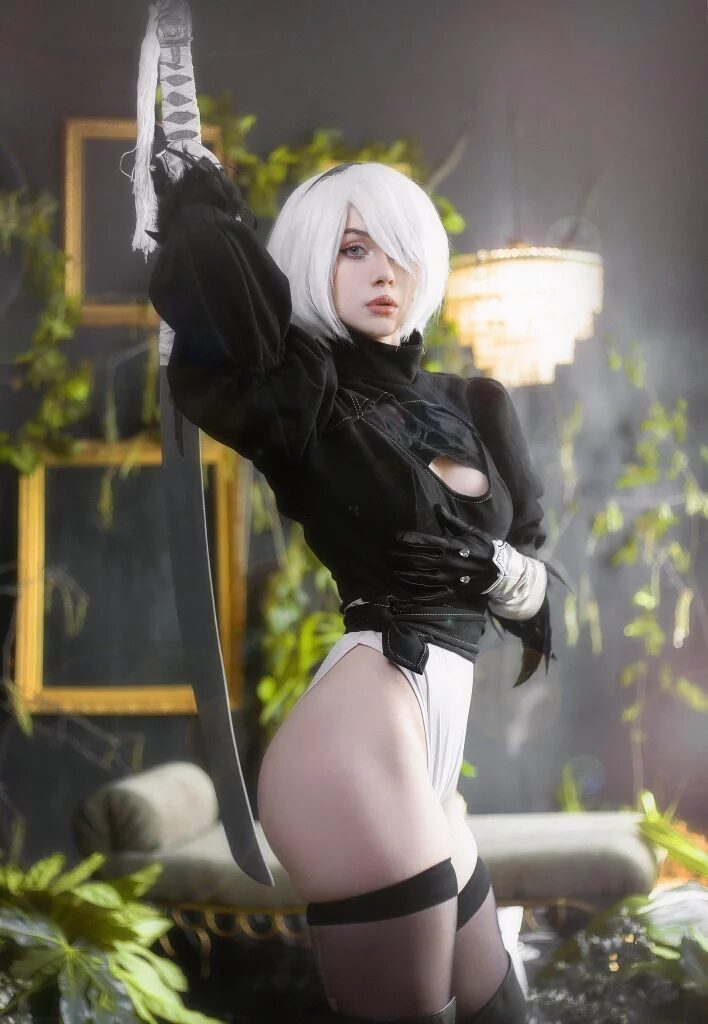 Косплей 2B из NieR Automata Nelapochka в черной одежде