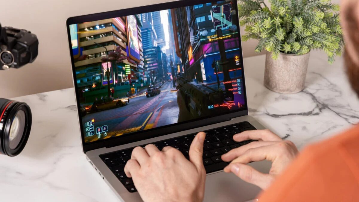 Bloomberg: Apple отложила OLED MacBook Pro с M7 до 2027 года