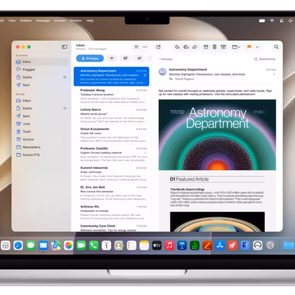 Ноутбук MacBook с открытым экраном и macOS 27 Golden Gate